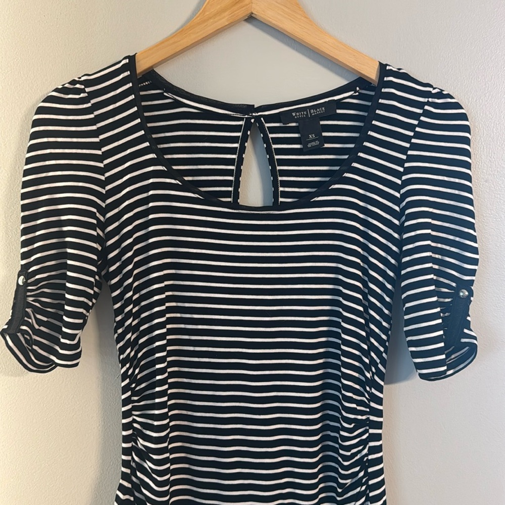 White House Black Market Black and White Fitted Cut Out Blouse